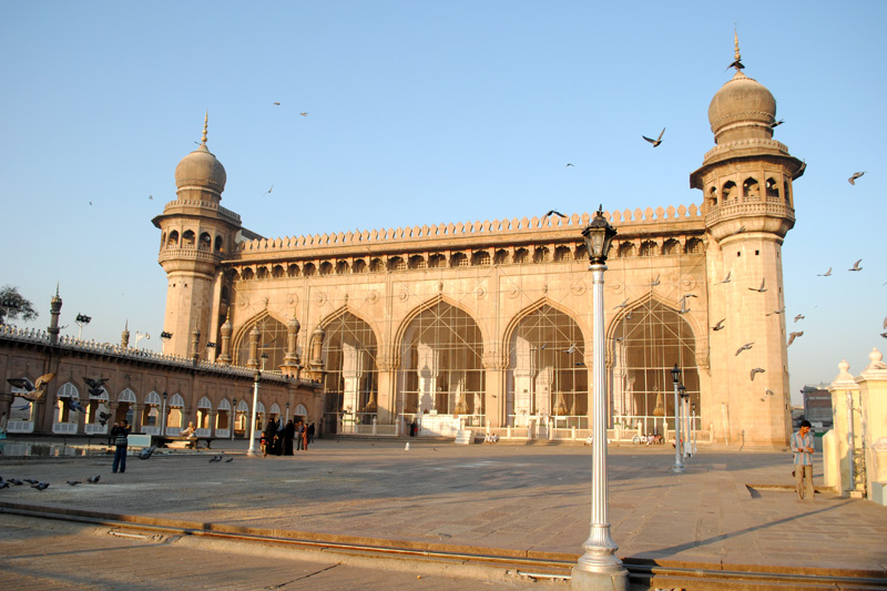 Makkah Masjid Hyderabad: A Historic Landmark of Spiritual and Architectural Splendor